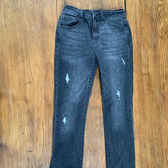 Distressed Risen black jeans - Picture 1 of 3